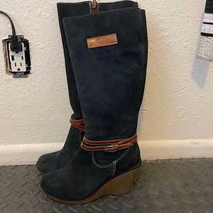 Serrano blue suede heeled boots.